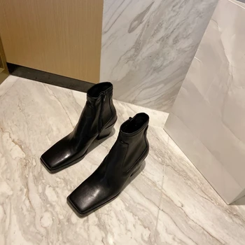 2020. aasta talvel uus must ruut varba paks kanna lühikesed saapad nahast naiste poolsaapad naiste kingad