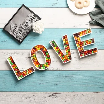 Creative pulmad armastus keraamiline inglise tähestikku koostisega teenetemärgi kaunistused pidu candy suupiste suupiste plaat