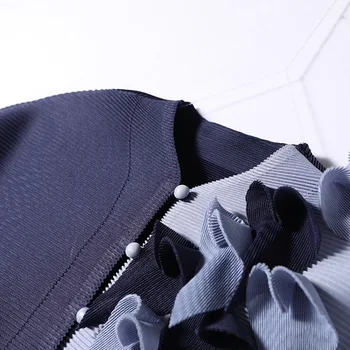 2020. aasta sügisel kolme-mõõtmeline õmblemine plisseeritud T-särk koos helmed pikad varrukad korea fashion nuppu üles esteetiline lilled tops