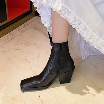 2020. aasta talvel uus must ruut varba paks kanna lühikesed saapad nahast naiste poolsaapad naiste kingad