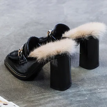 Kõrge kontsaga kingad naiste 2020. aasta uus sügis talvel kõik-mängu paksud kontsaga Baotou karvane pool sussid mood välimine kanda тапочки